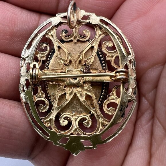 Vintage Gold Tone Filigree Brooch Green Glass Cabochon Victorian Revival - Picture 2 of 4
